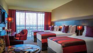 Отель Loughrea Hotel & Spa Лохрей Семейный номер (для 2 взрослых и 3 детей)-2